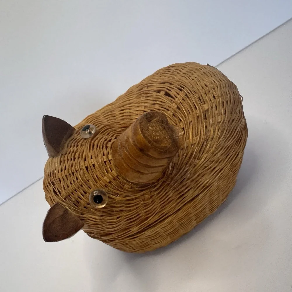 Vintage Wicker Pig Basket Novelty - Small Cute Storage Trinket Box Brown